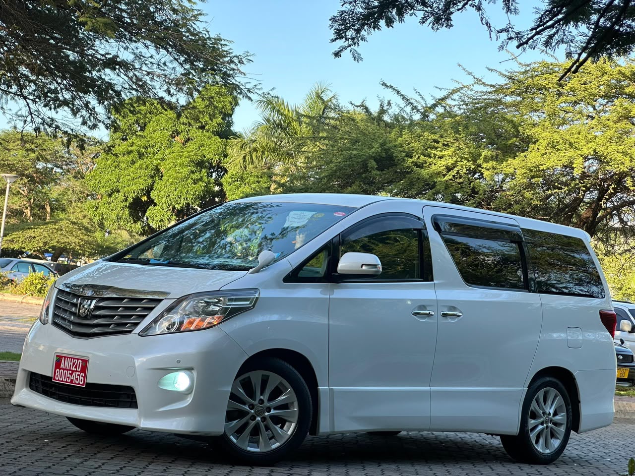 ALPHARD thumbnail 5